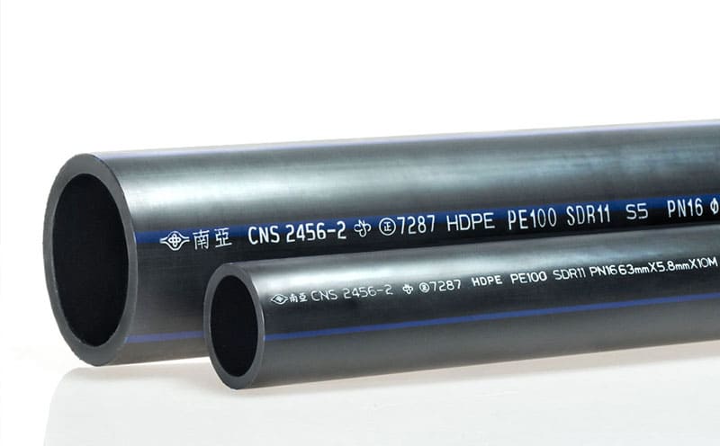 By complying with CNS standards and Green Mark, Nan Ya HDPE pipe (High Density Polyethylene Pipe; HDPE Pipes Polyethylene Piping Systems) produced by one of the largest HDPE pipe suppliers and the most productive manufacturers in the plastic pipes industry (PVC pipes market), with various specifications, has remarkable cold resistance (-40°C) and earthquake resistance (level 8). Furthermore, Nan Ya HDPE pipe, with diverse applications, is used for transportation of tap water, reclaimed water, and natural gas.